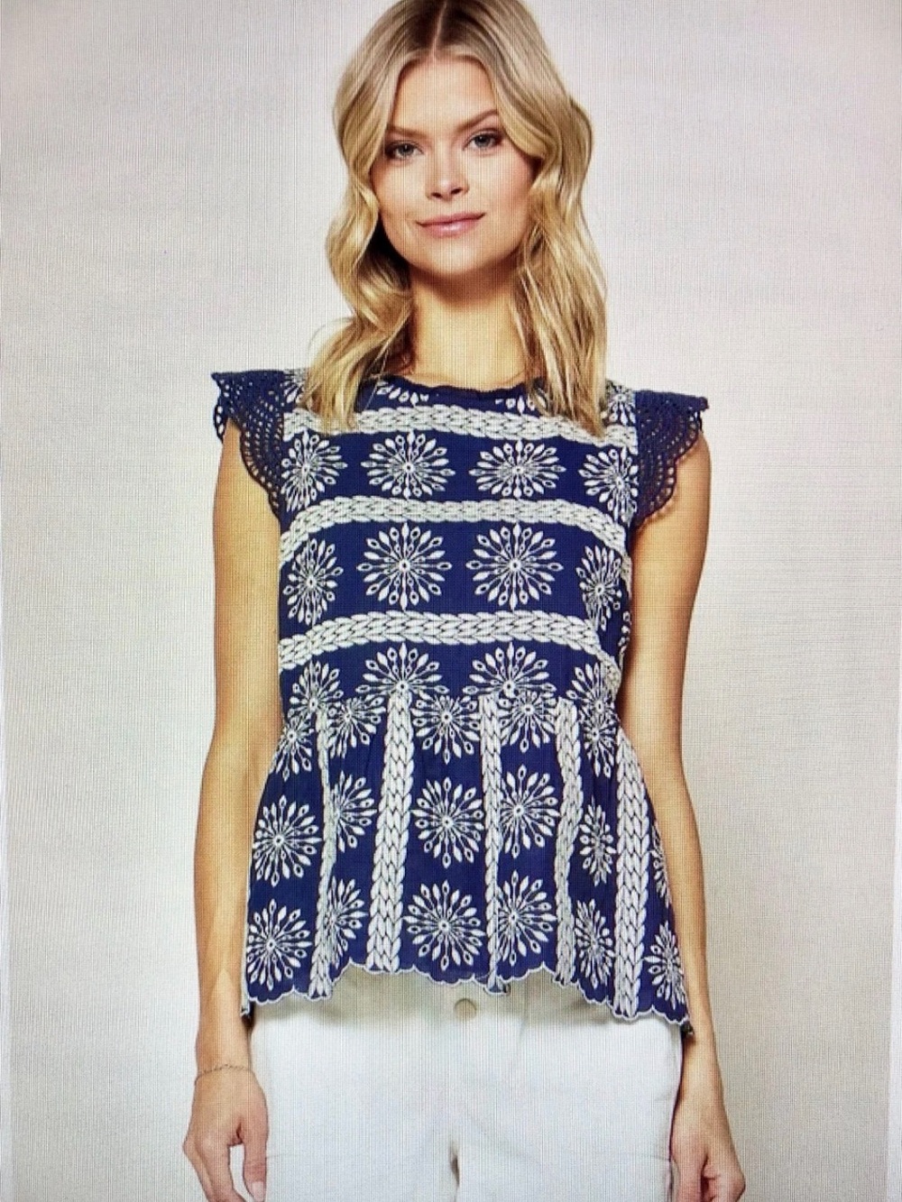 Skies Are Blue Navy & White Eyelet Peplum Top Small - C67-157